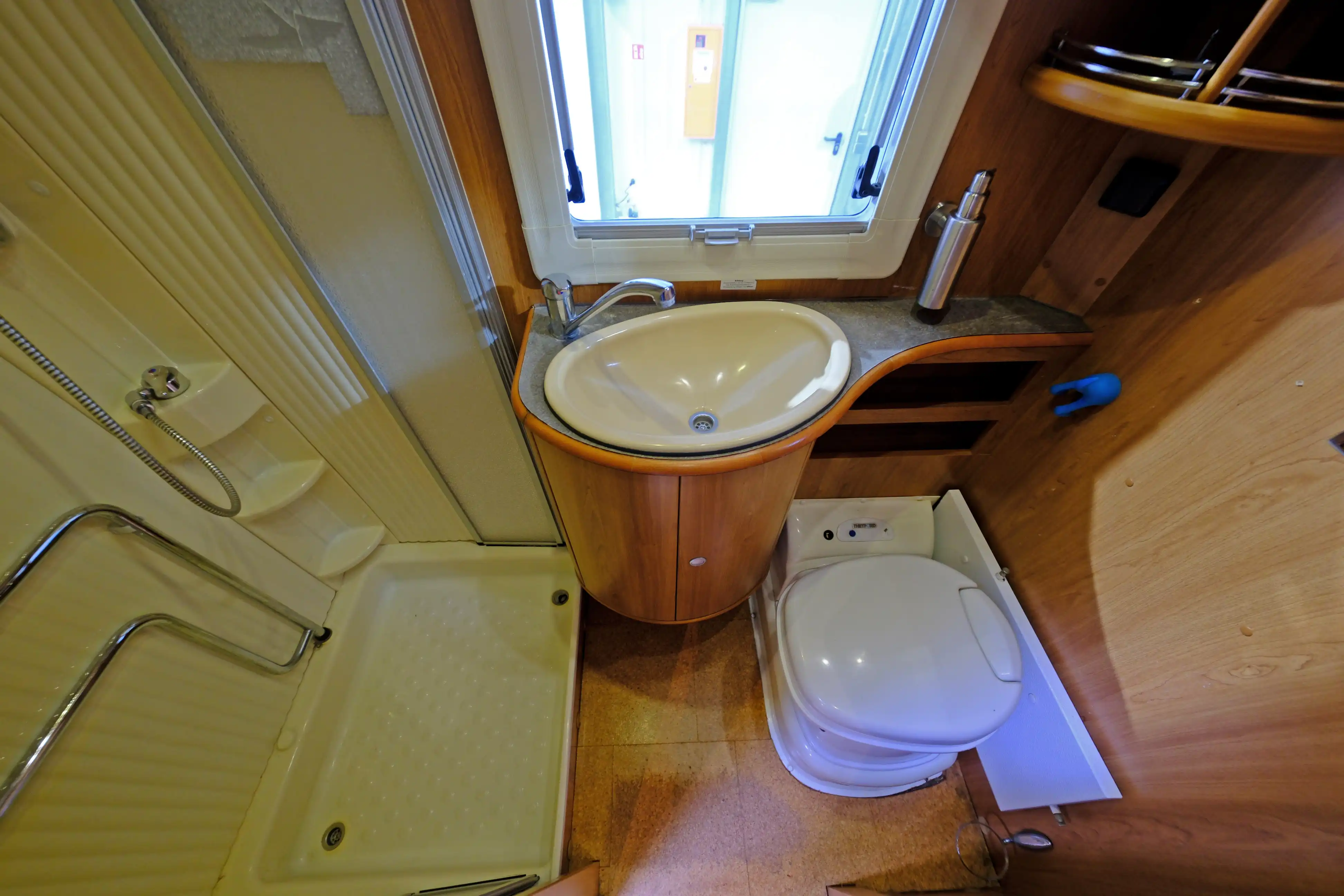 DETHLEFFS Globetrotter XXL A 8000 - Ansicht 14